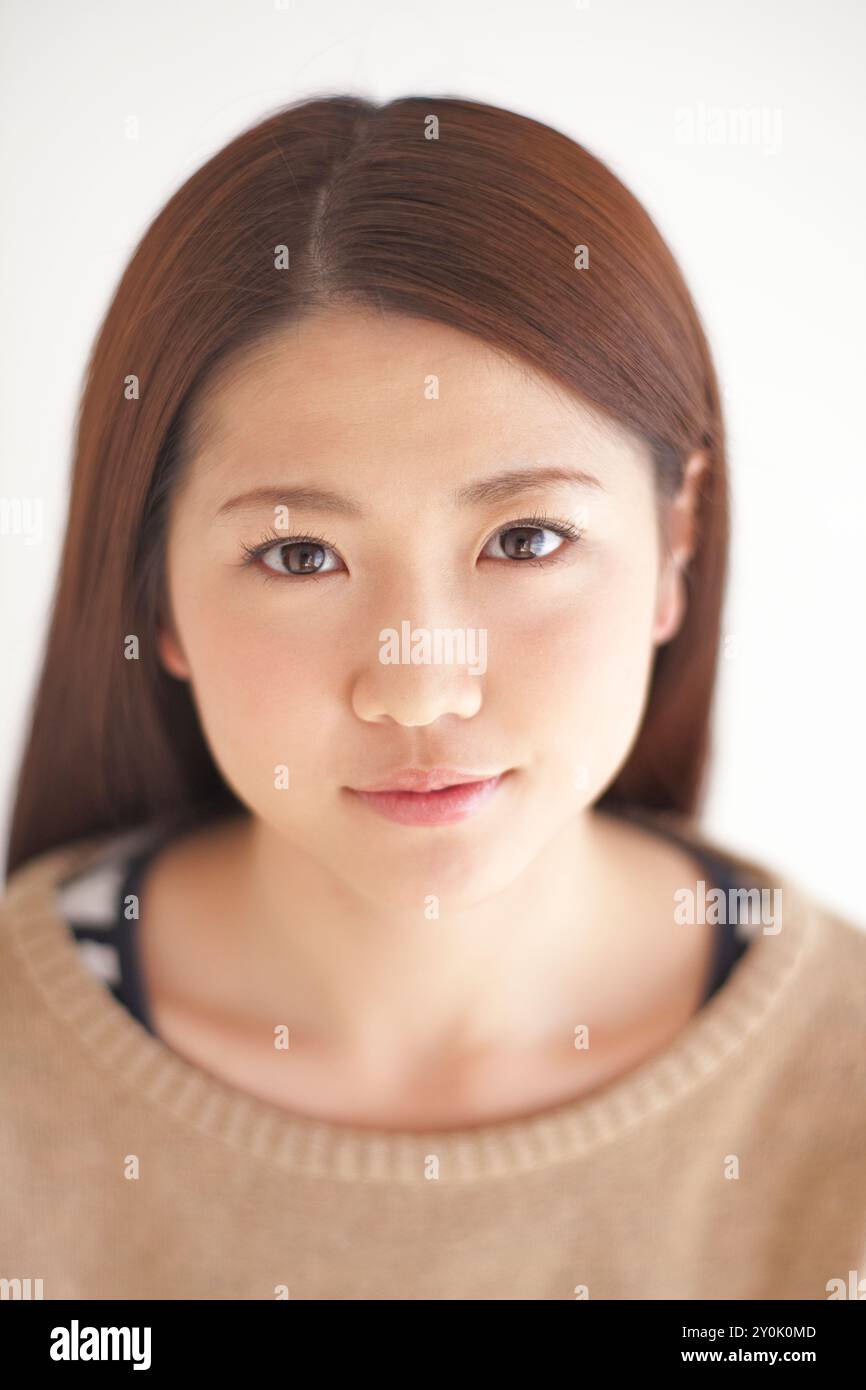 Japanese woman in her 20s Stock Photo - Alamy
