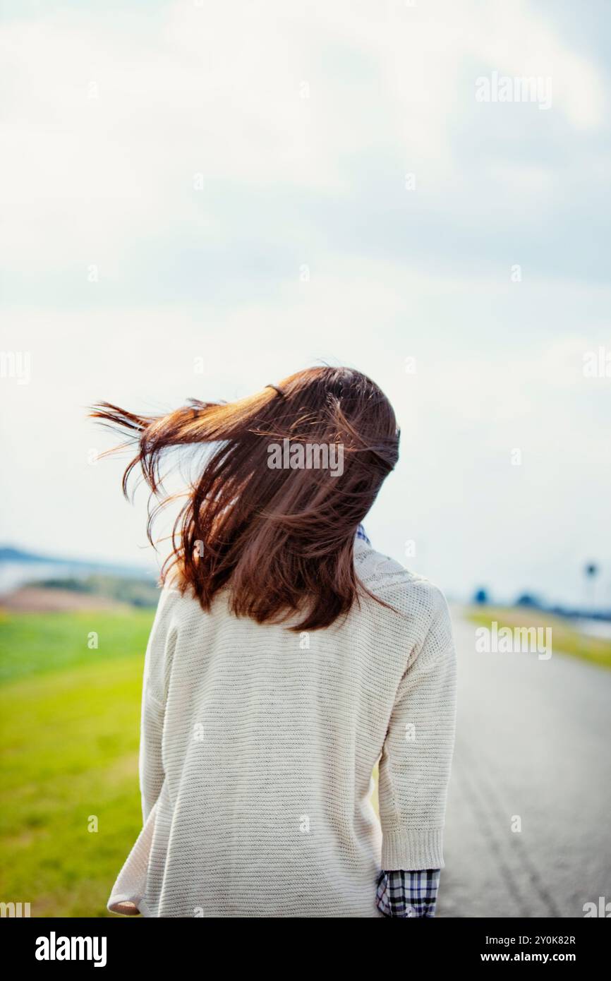 Person viewed from back hi-res stock photography and images - Alamy