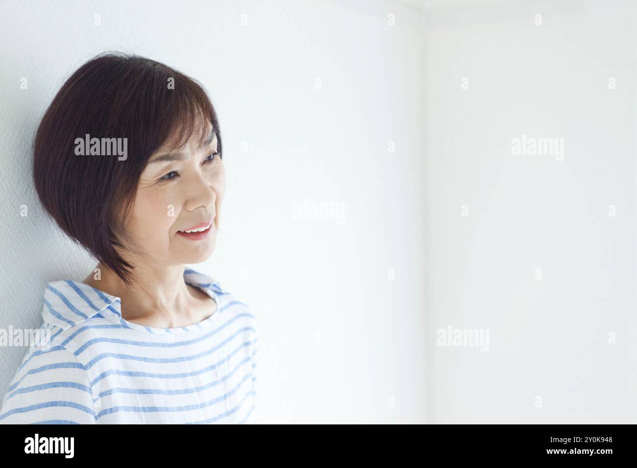 Senical Profile Profile of a senior woman Stock Photo - Alamy