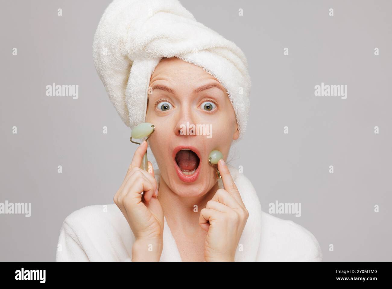 Mouth open wide woman closeup hi-res stock photography and images - Alamy