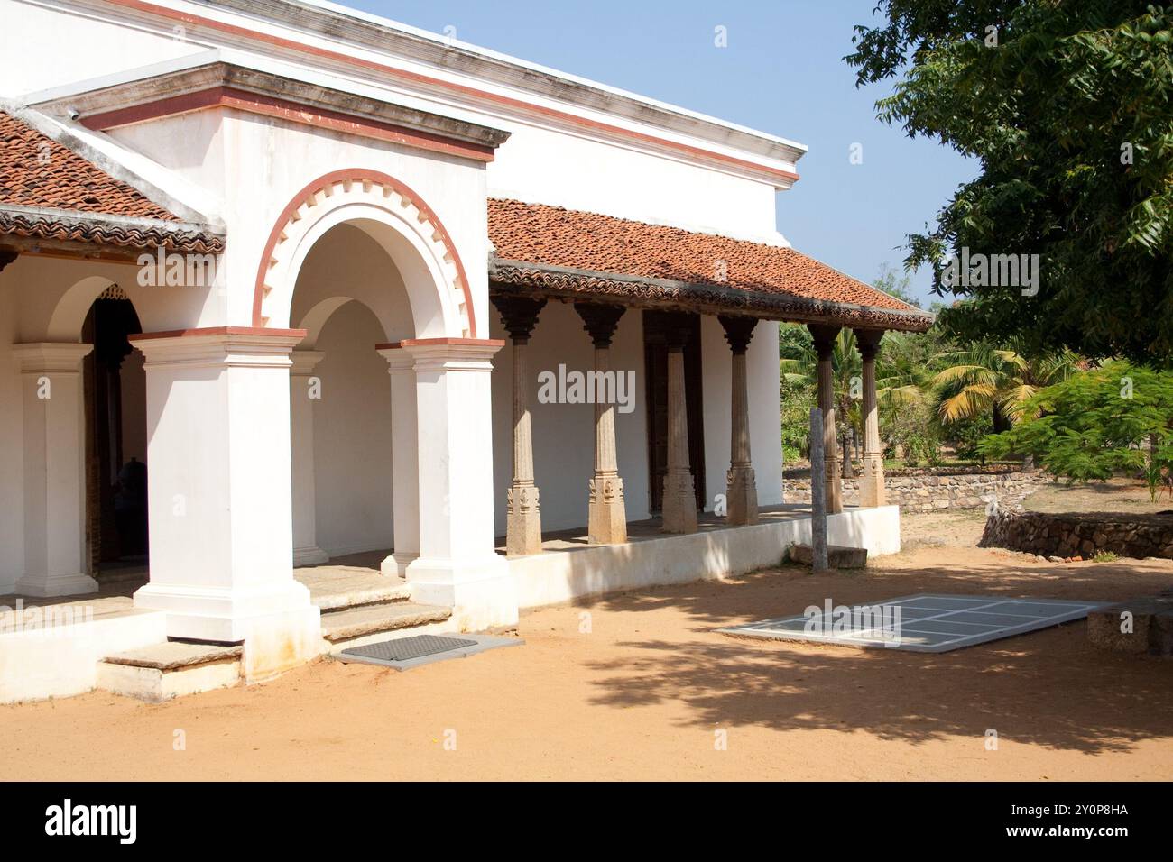 Traditional style building;, Dakshina Chitra Living Museum, Chennai ...