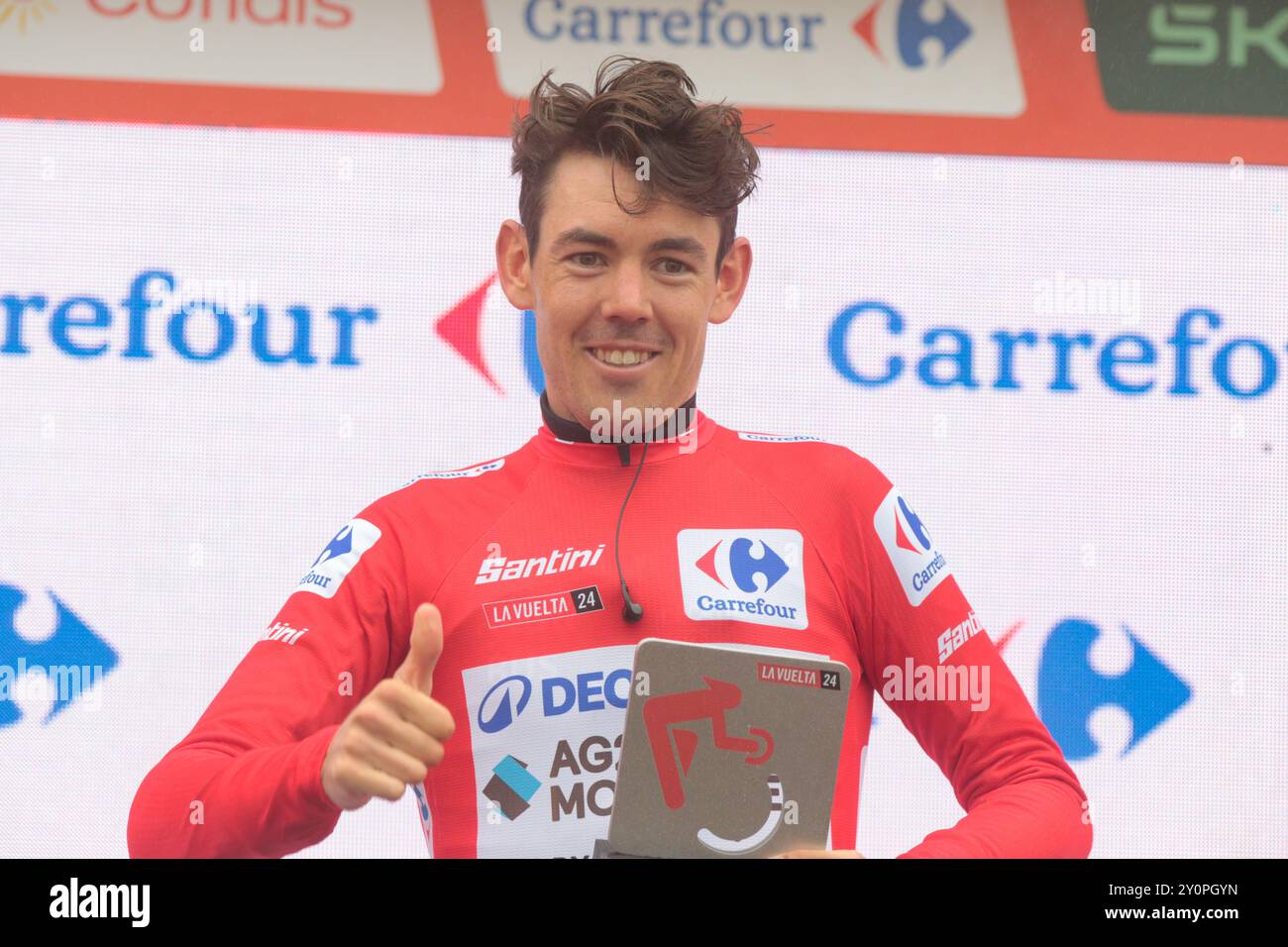 Ben O'Connor despite being dropped held on to race leaders red jersey