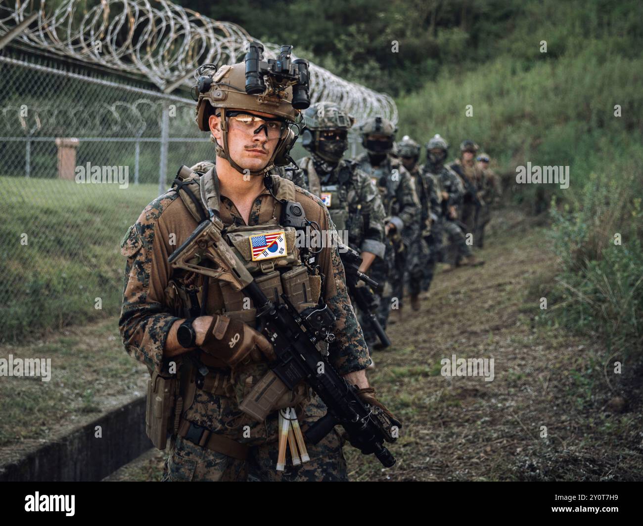 A U.S. Marine assigned to Reconnaissance Company, 15th Marine ...