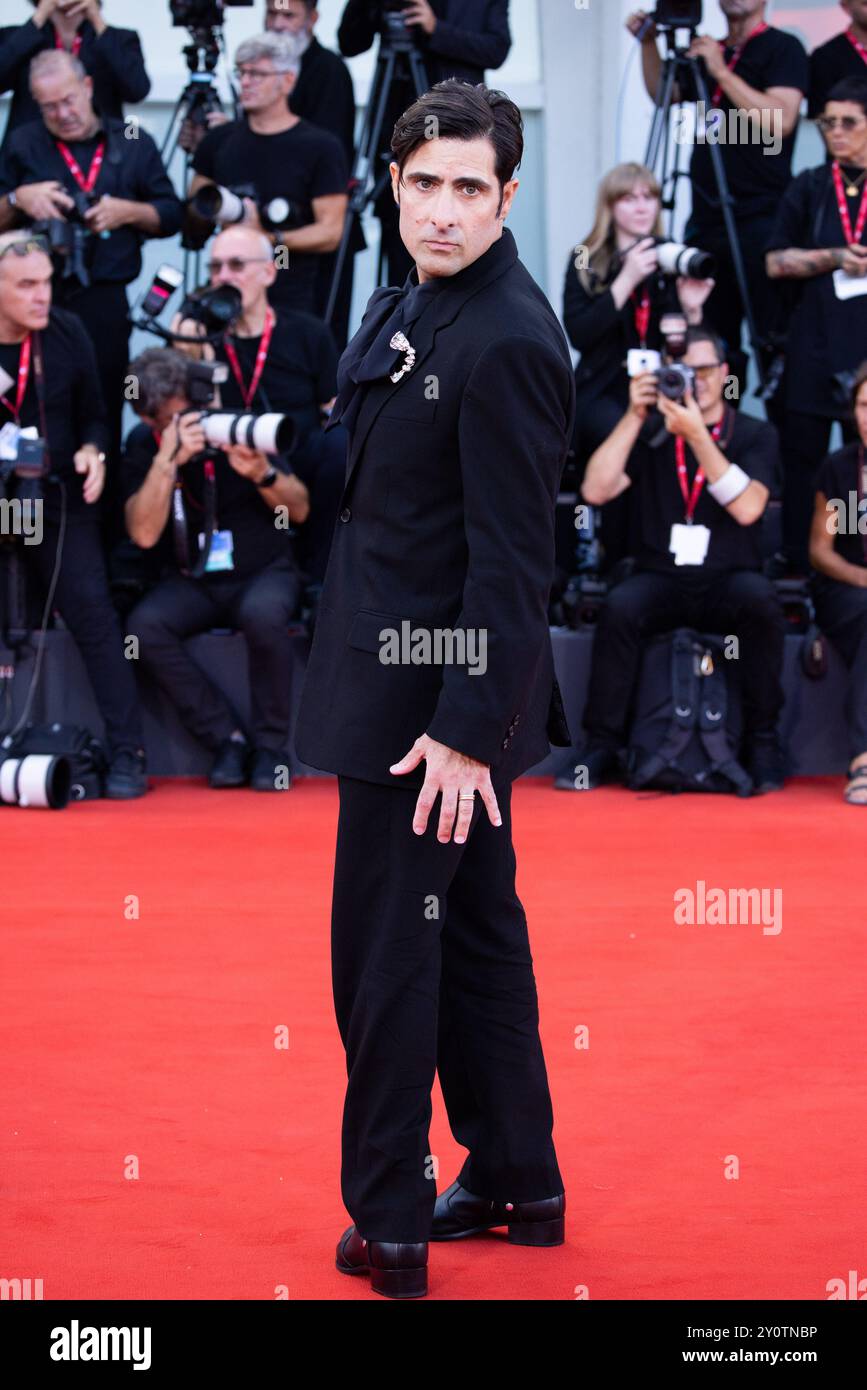 Jason Schwartzman attends the \, image size:867x1390