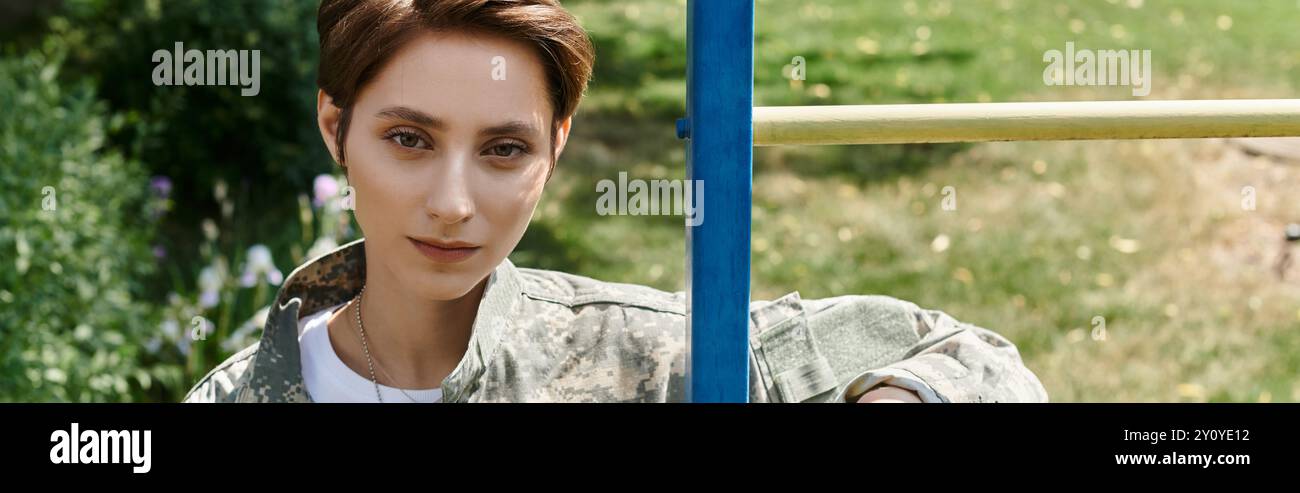 Female soldier camouflage hi-res stock photography and images - Alamy