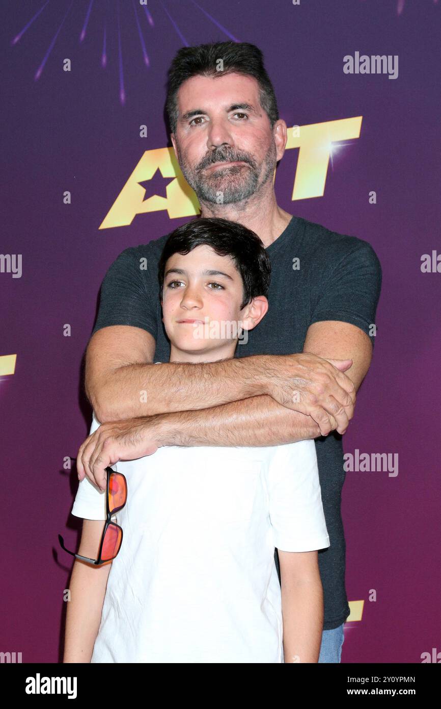 Left to right simon cowell hi-res stock photography and images - Alamy