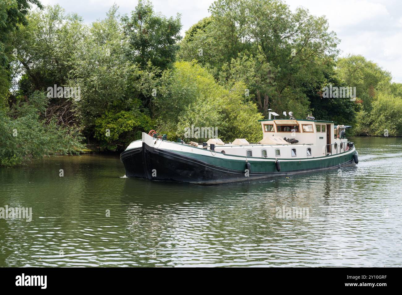Steel hull Dutch barge (may be a Piper Dutch barge but not confirmed ...
