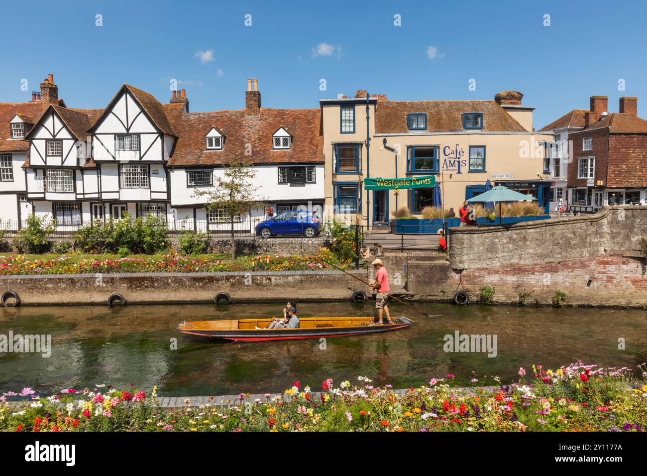 England, Kent, Canterbury, Westgate Gardens, Great Stour River and Westgate Punts Stock Photo