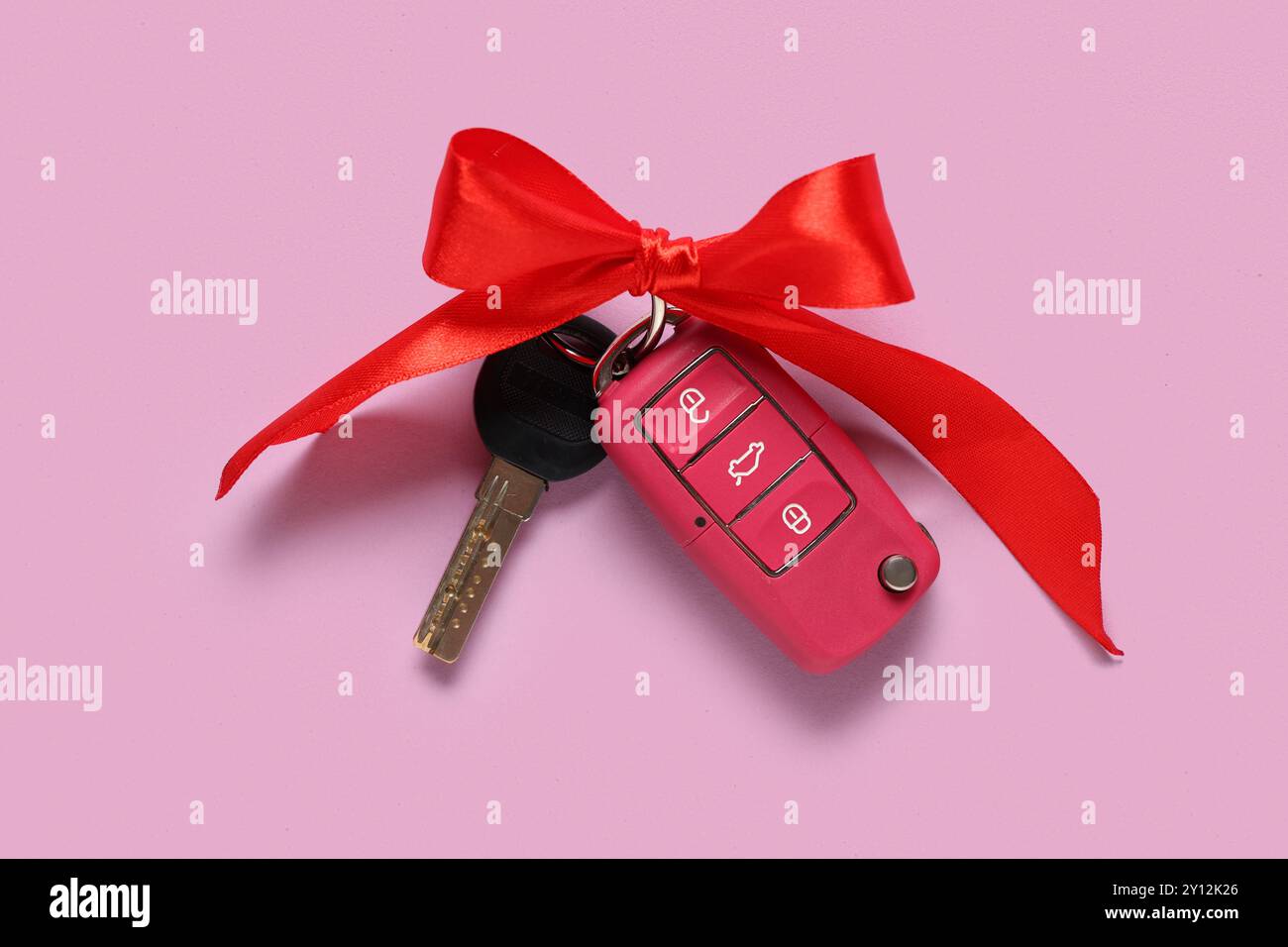 New car key with ribbon hi-res stock photography and images - Alamy