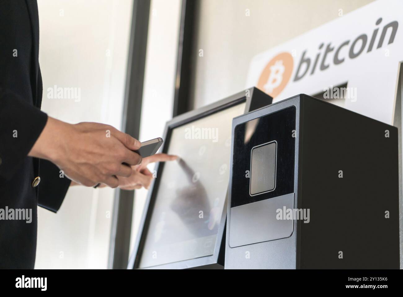 Worldwide atm hi-res stock photography and images - Page 3 - Alamy