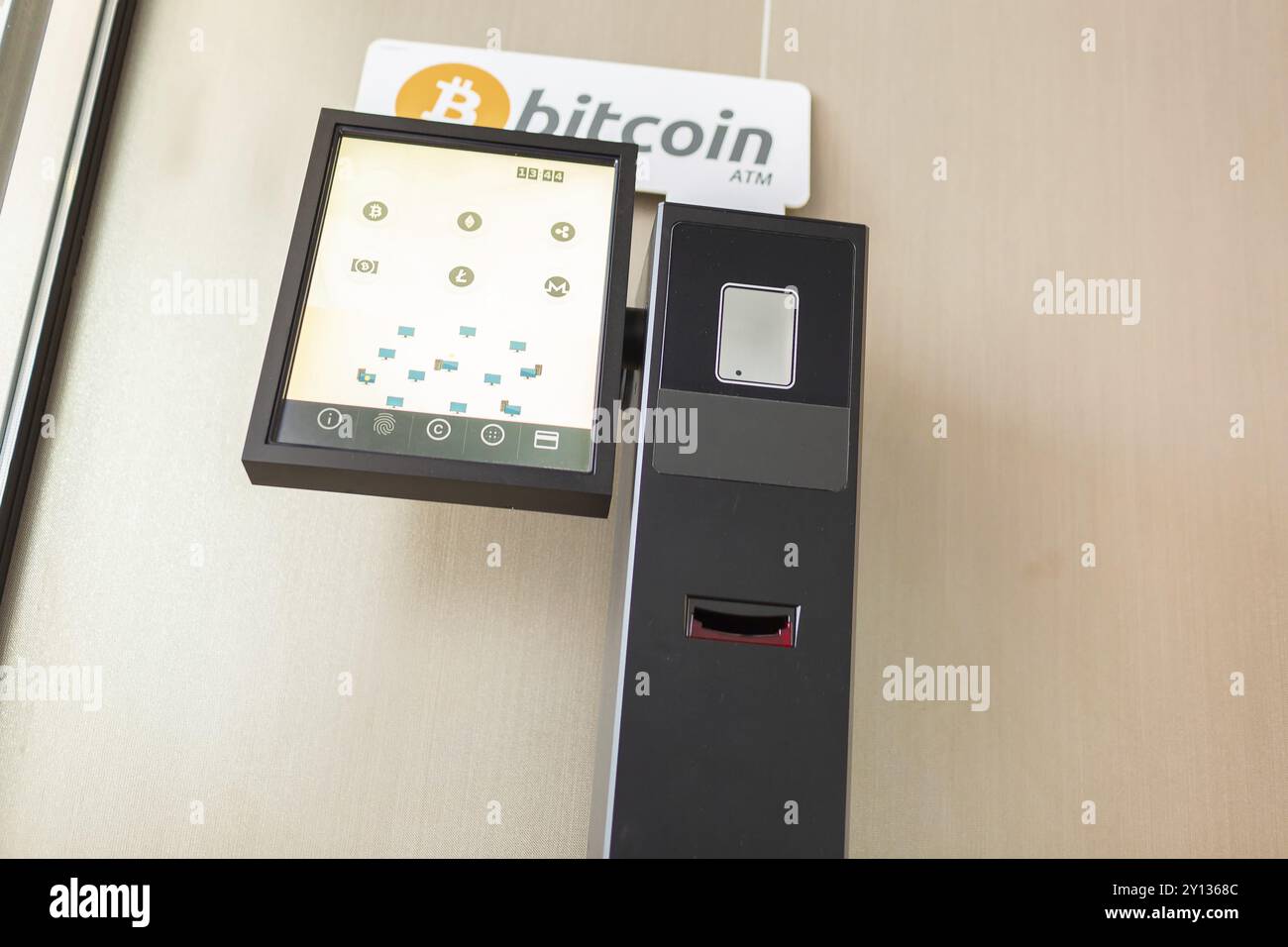 Atm machine in use hi-res stock photography and images - Alamy