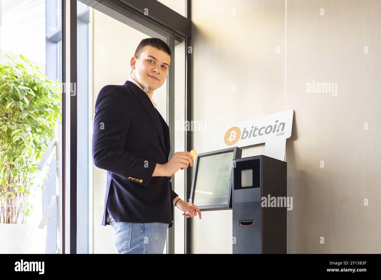 Bitcoin atm machine hi-res stock photography and images - Page 4 - Alamy