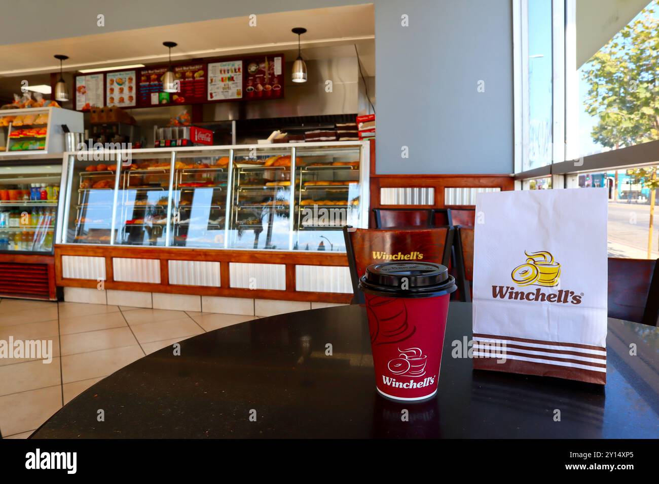 Winchell's donut hi-res stock photography and images - Alamy