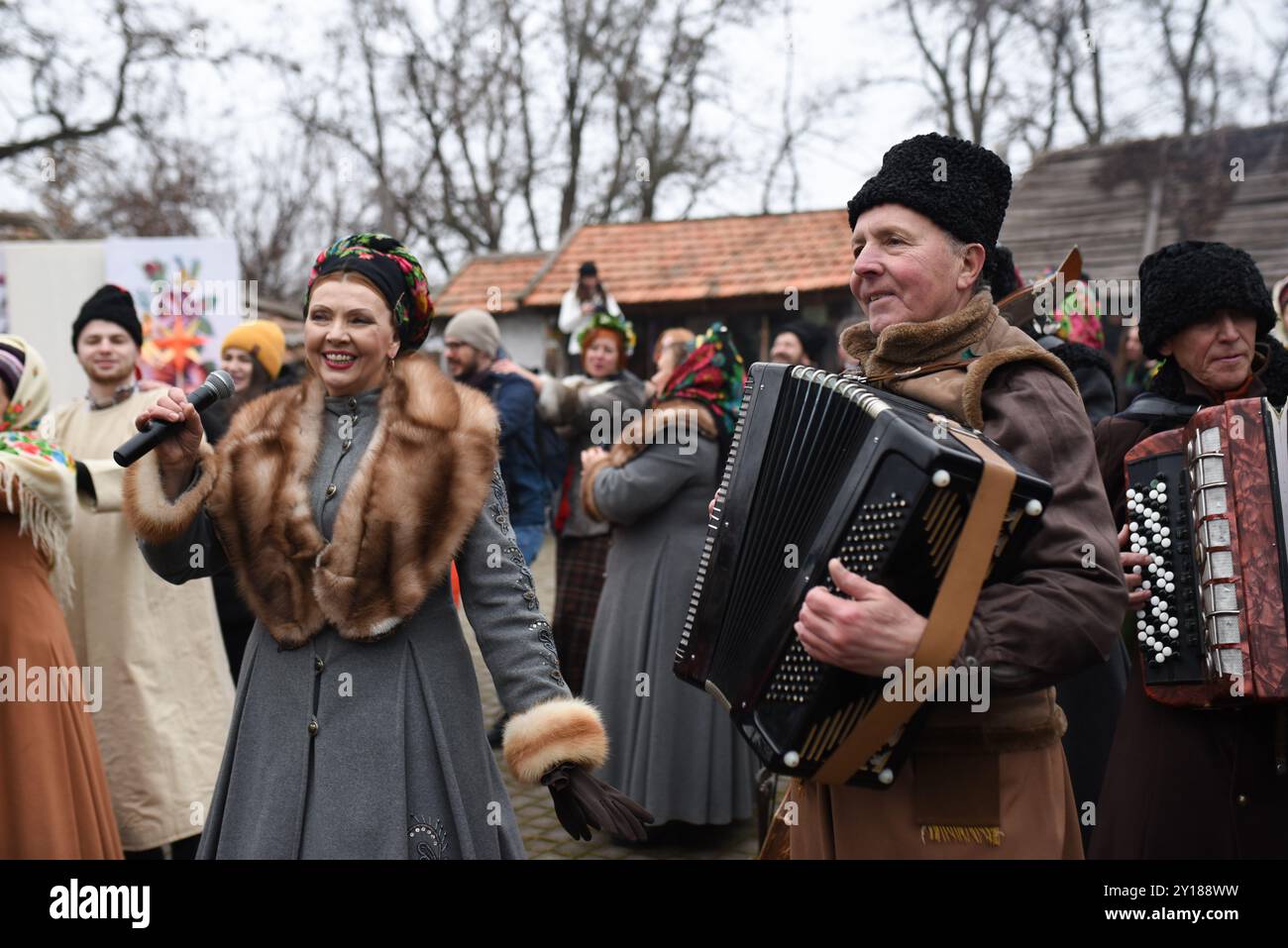 Ukrainian folk song dance hi-res stock photography and images - Alamy