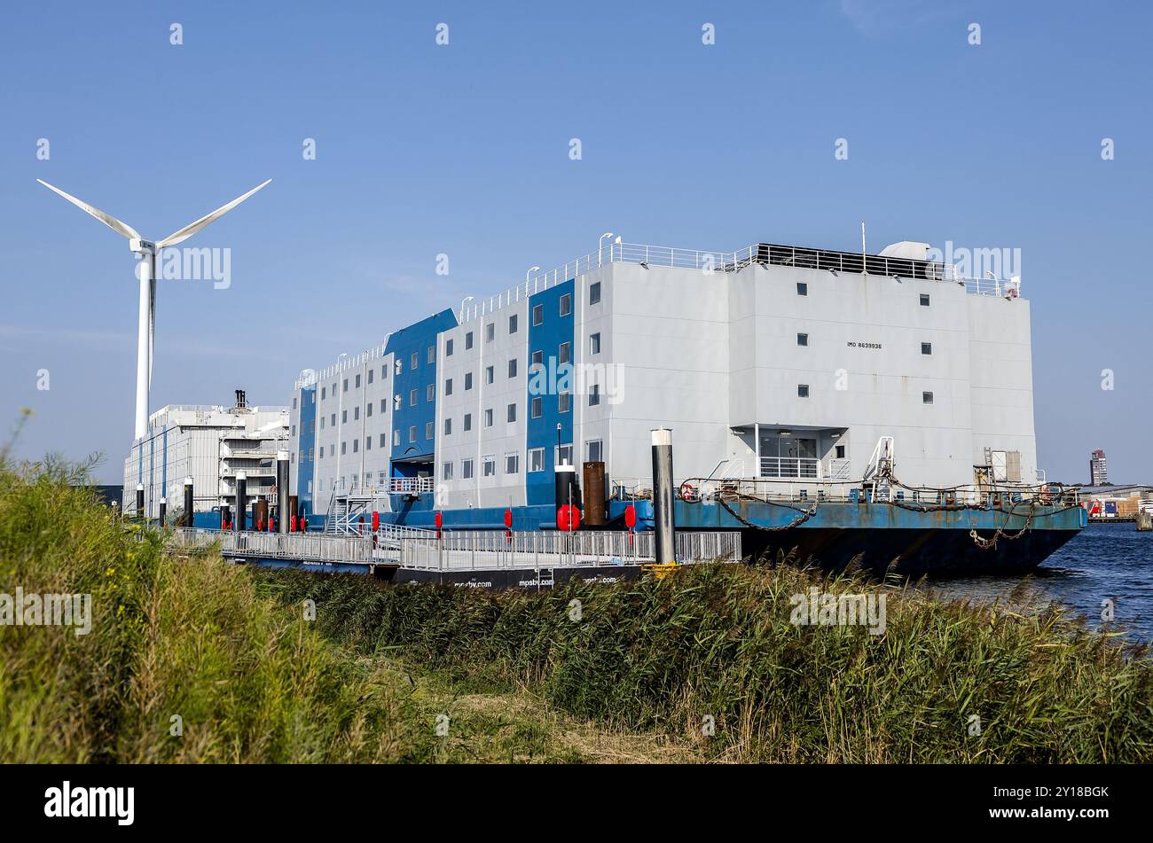Reception pontoon hi-res stock photography and images - Alamy