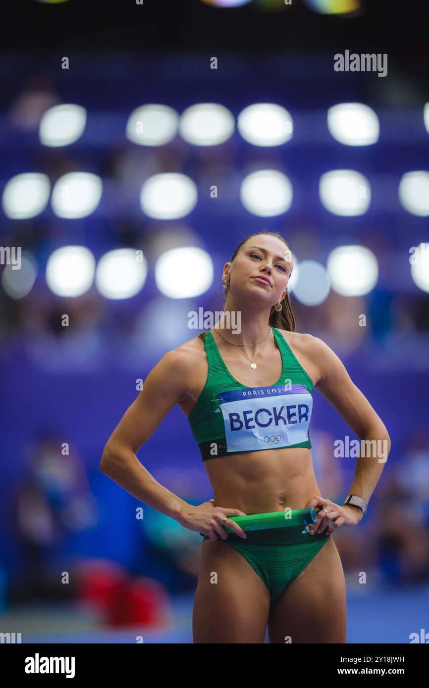 Sophie Becker participating in the 800 meters at the Paris 2024 Olympic Games. Stock Photo