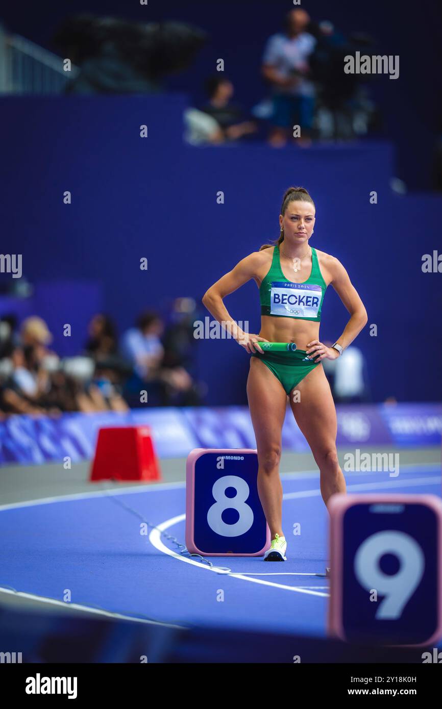 Sophie Becker participating in the 800 meters at the Paris 2024 Olympic Games. Stock Photo