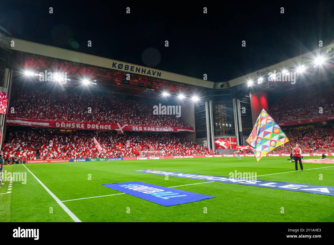 Den Røde Mur. Danske fans. Roligans. Banner. UEFA Nations League ...