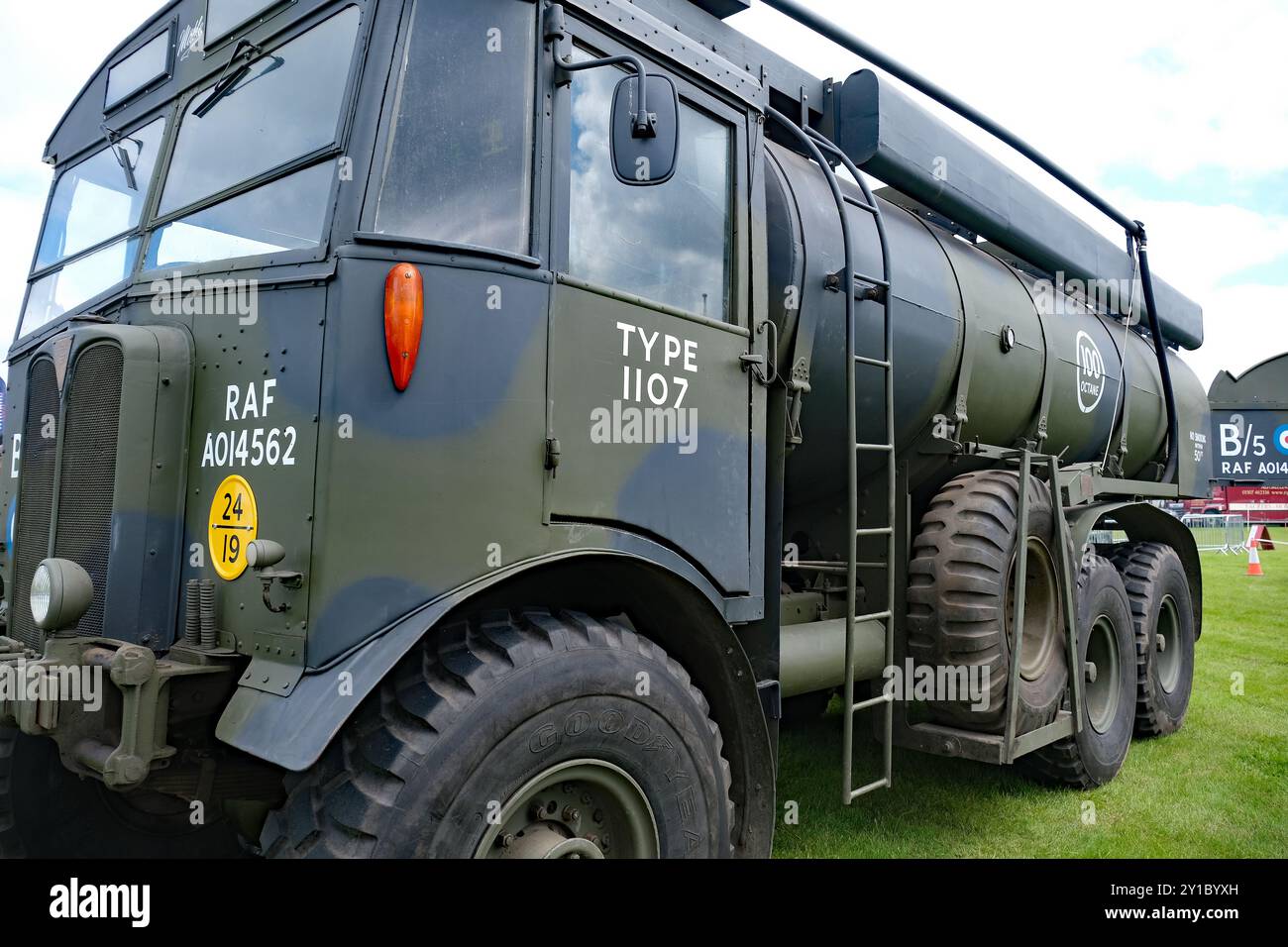 Royal air force repair hi-res stock photography and images - Alamy