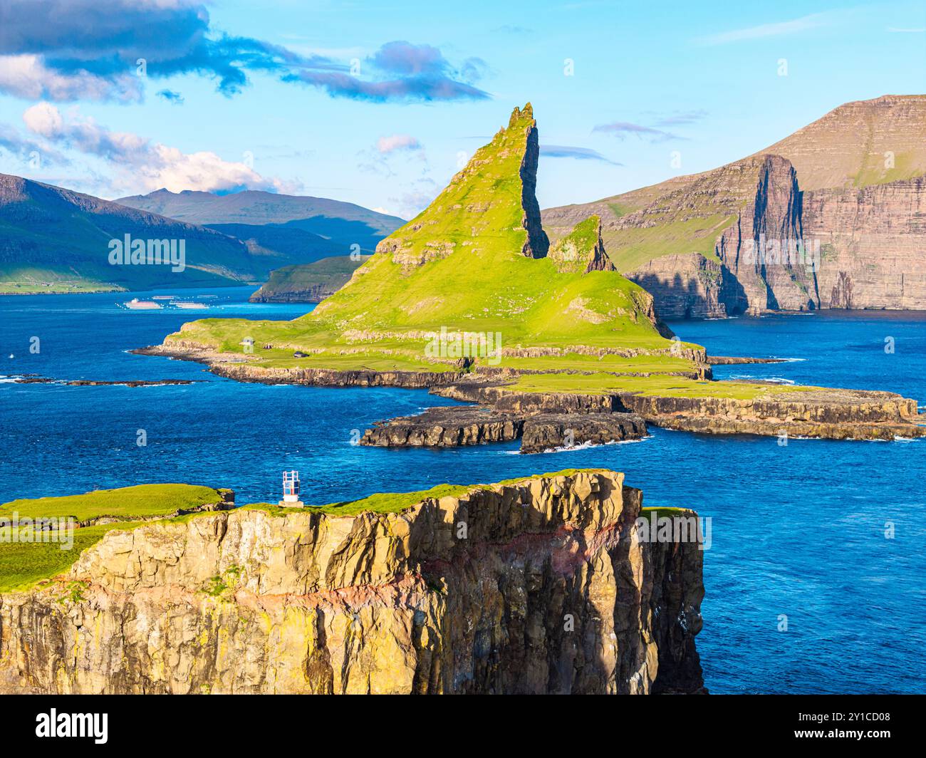 Limestone Pinnacle Island Hi res Stock Photography And Images Alamy Limestone Pinnacle Island Hi res Stock Photography And Images Alamy