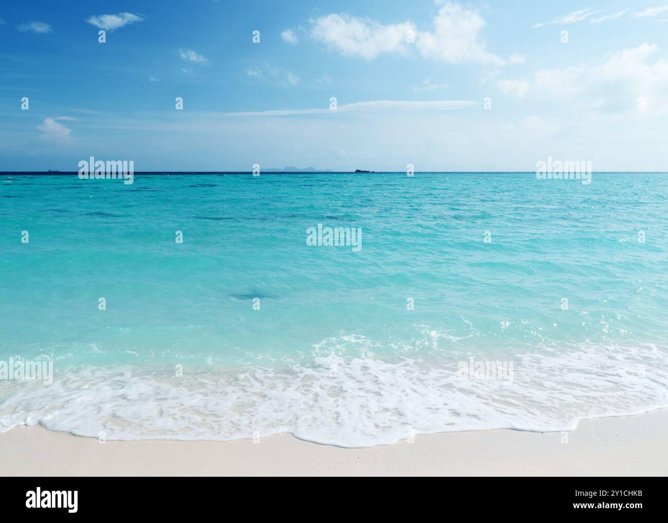 Tropical beach. Blue sky and clear water Stock Photo - Alamy