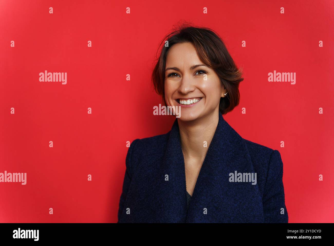 Woman in blue blazer hi-res stock photography and images - Alamy