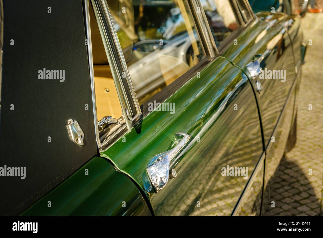 Rover 2000 tc 4 door saloon hi-res stock photography and images - Alamy