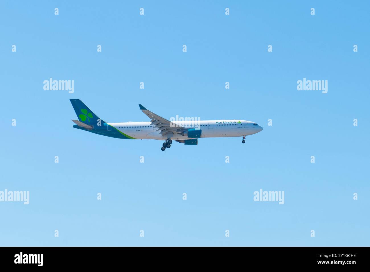 Airbus a 330 300 hi-res stock photography and images - Alamy