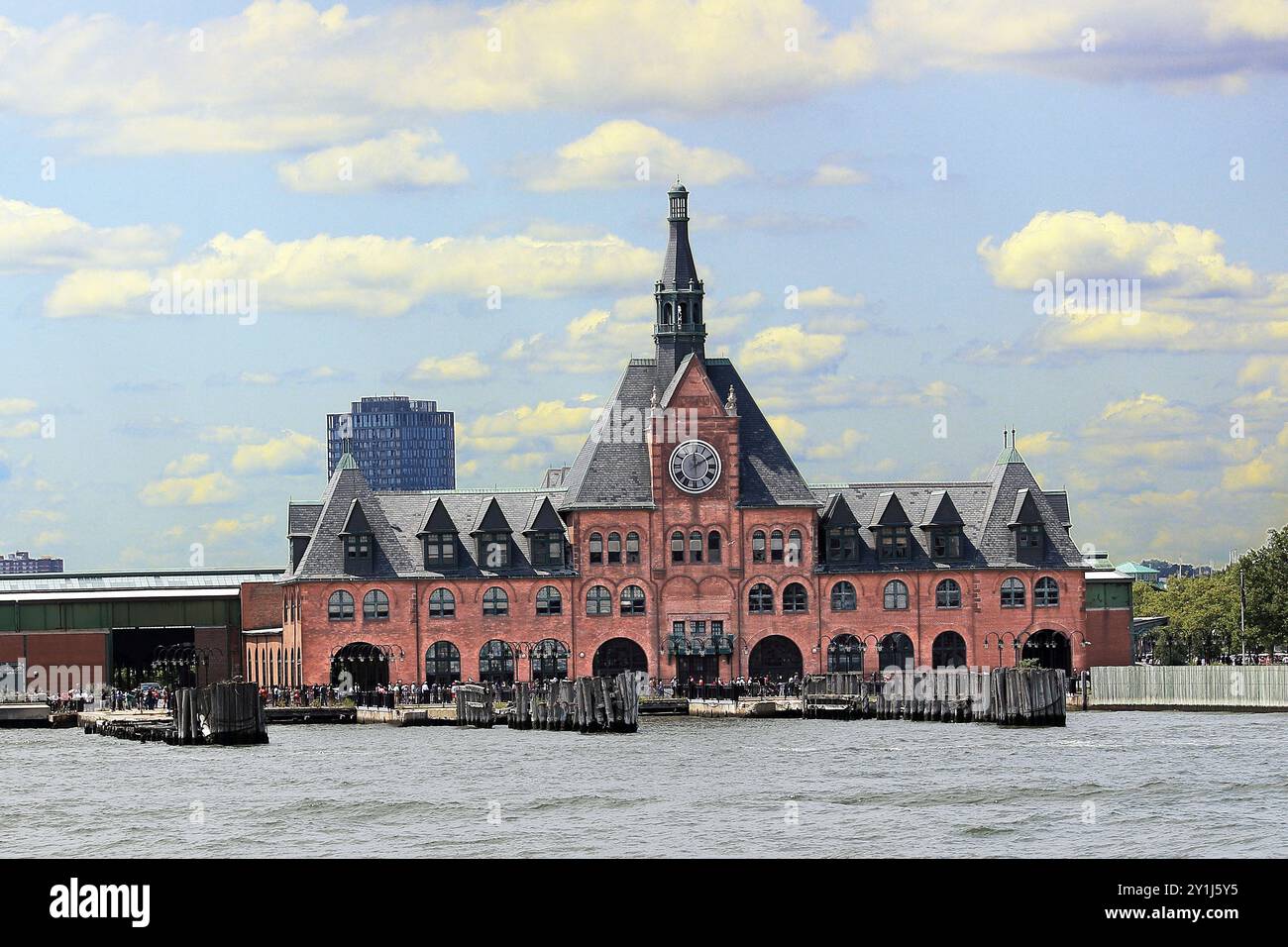 Nj railroad terminal hi-res stock photography and images - Alamy