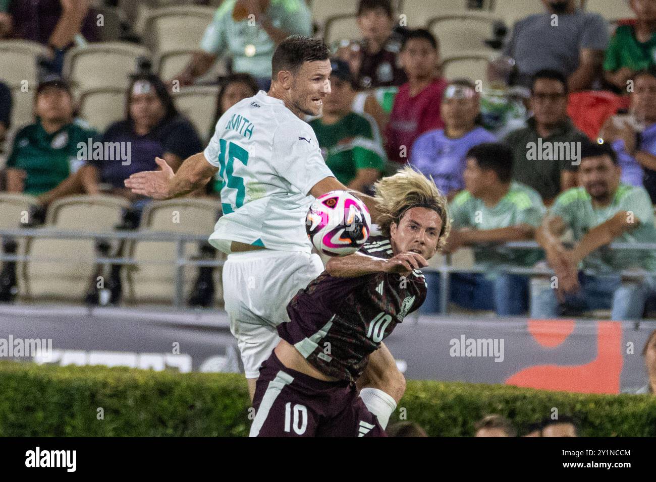 Los Angeles, United States. 07th Sep, 2024. New Zealand's Tommy Smith (L) and Mexico's Sebastián Córdova (R) seen in action during the Mextour soccer match between Mexico and New Zealand at Rose Bowl. Final scores; Mexico 3:0 New Zealand. Credit: SOPA Images Limited/Alamy Live News Stock Photo