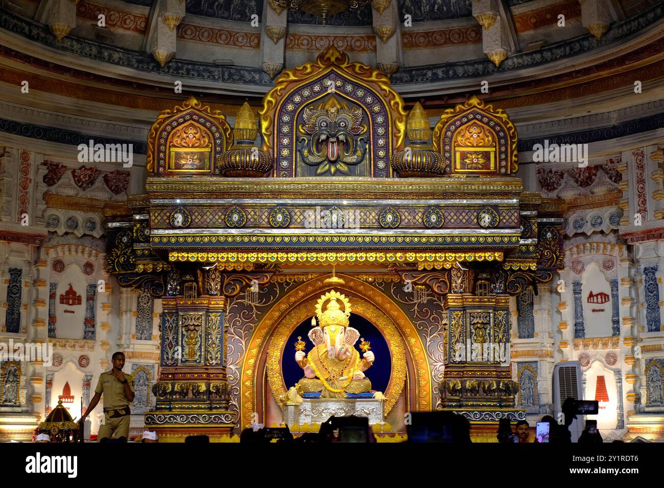 Dagdusheth Ganpati Pune Hi res Stock Photography And Images Alamy