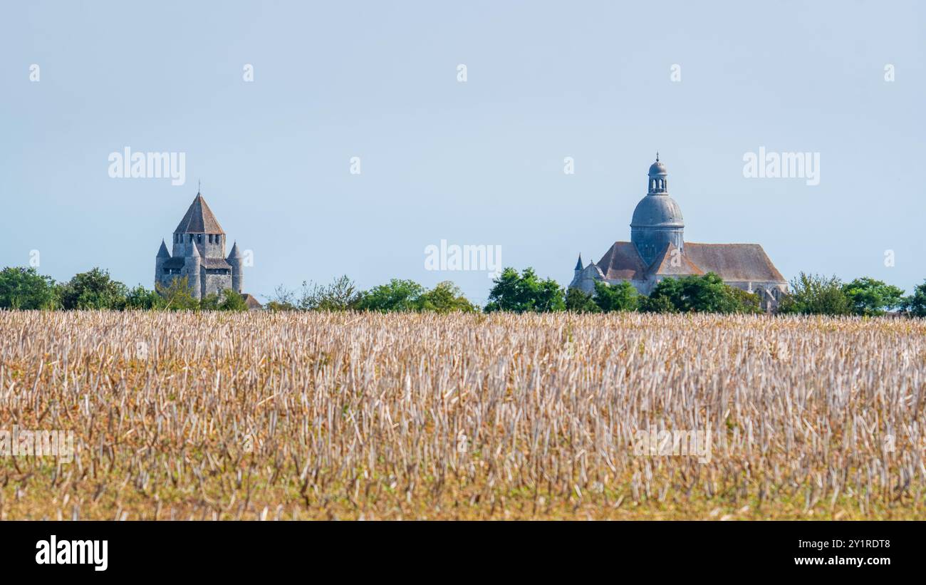 Large view of the Caesar tower and The Saint Quiriace Collegiate Church at Provins Stock Photo