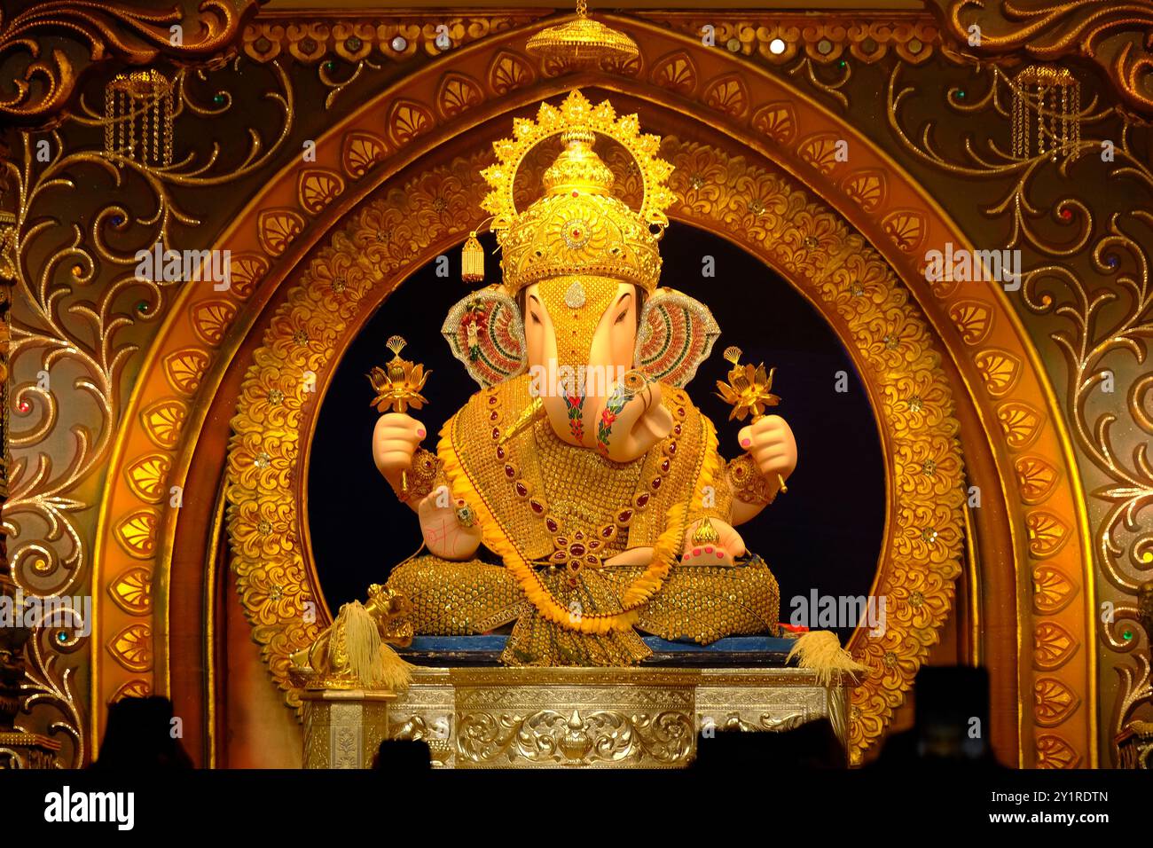 Dagdusheth Ganpati Pune Hi res Stock Photography And Images Alamy