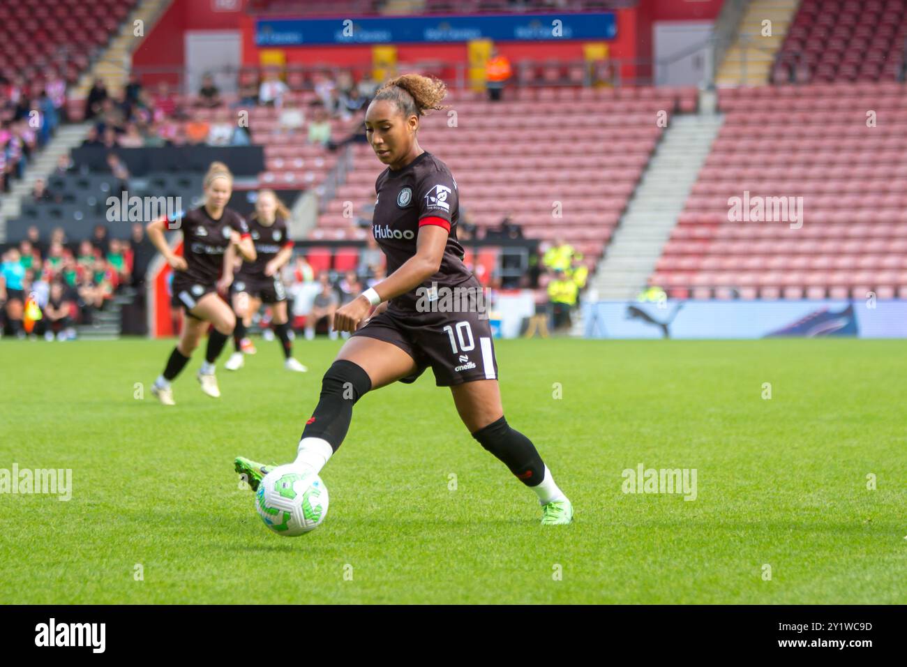 Southampton, UK. 8th Sep, 2024. Lexi Lloyd-Smith (10 Bristol City) in action during the Barclays Womens Championship game between Southampton and Bristol City at St Marys Stadium, Southampton. (Tom Phillips/SPP) Credit: SPP Sport Press Photo. /Alamy Live News Stock Photo