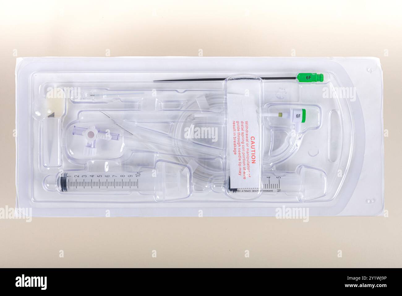 Introducer Transradial Kit, Introducer Sheath. Cannula sheath for arterial line insertion along with a puncture needle. Cannula sheath for arterial li Stock Photo