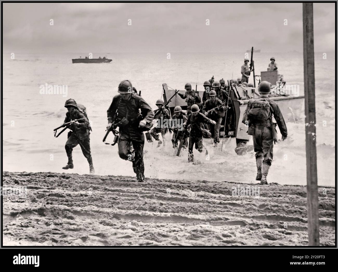 WW2 1943 photo postcard landing Bougainville Pacific Solomon Islands WW2 1943 photo postcard landing Bougainville Pacific Solomon Islands