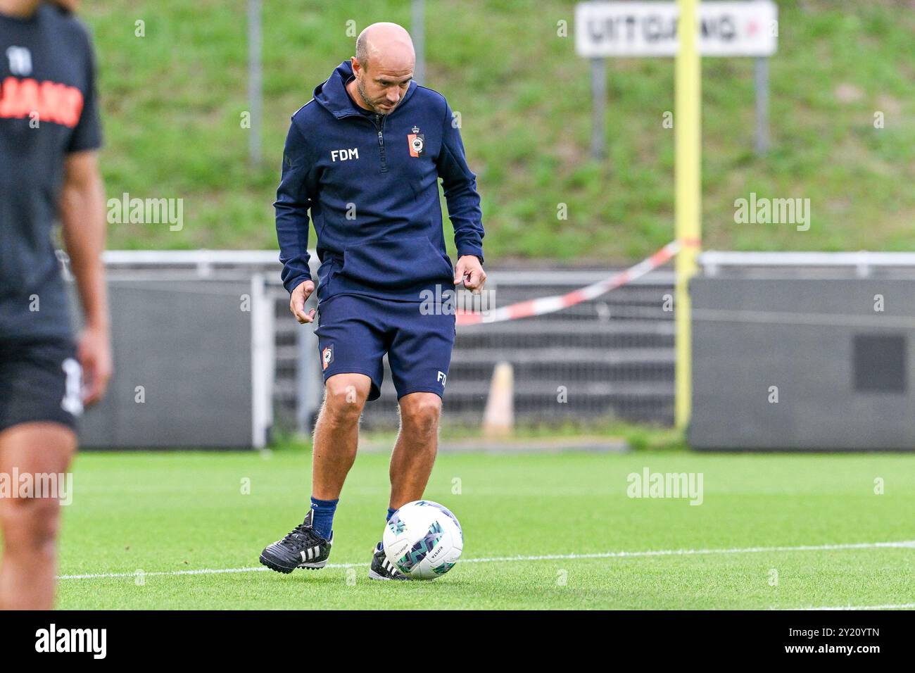 Deinze, Belgium. 08th Sep, 2024. Assistant coach Frederic De Meyer of KMSK Deinze pictured before a soccer game between KMSK Deinze and Dikkelvenne during the 1st round in the Croky Cup 2024-2025 season, on Sunday 8 September 2024 in Deinze, Belgium . Credit: sportpix/Alamy Live News Stock Photo