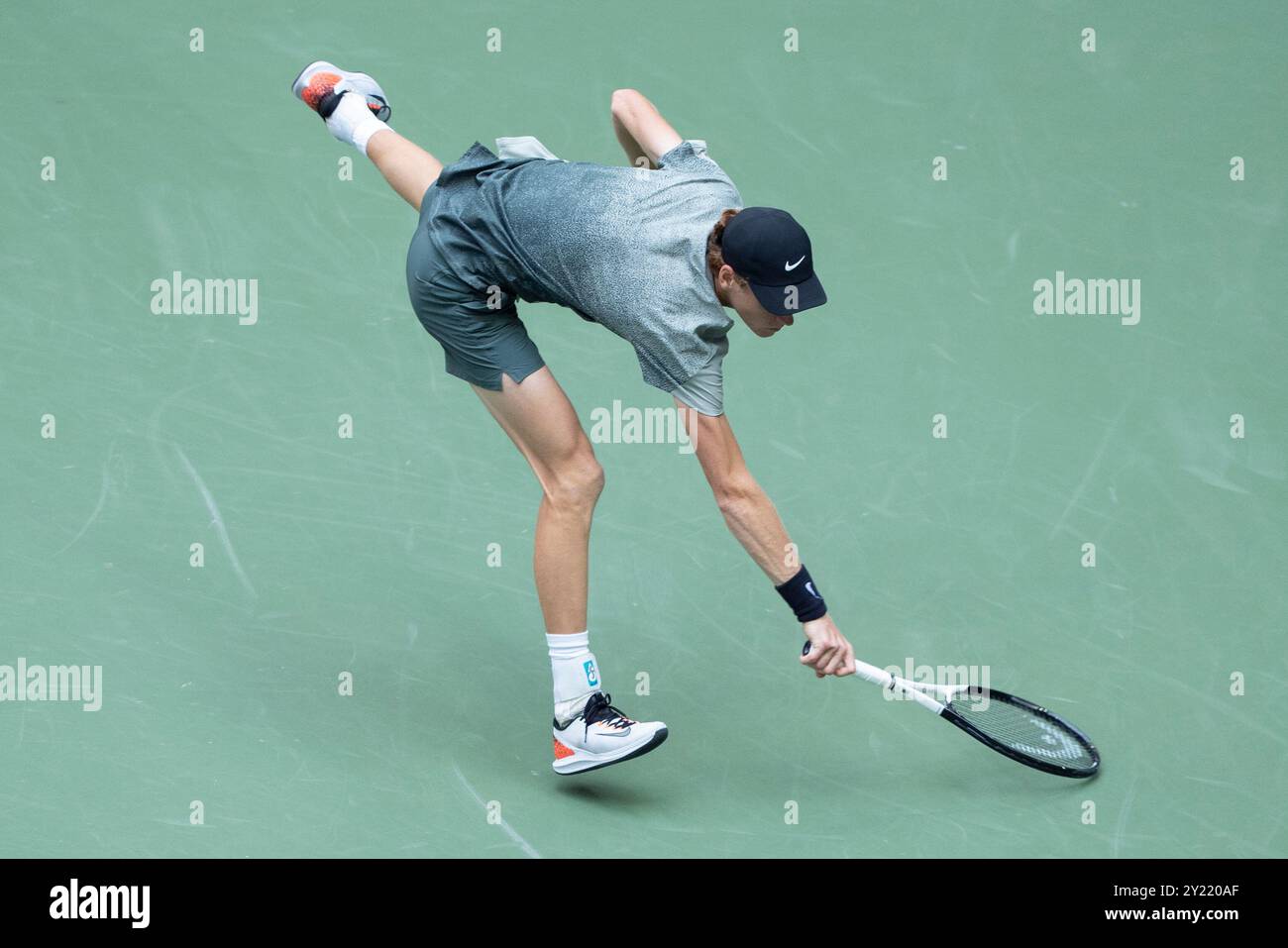 Jannik sinner us open 2024 flushing hires stock photography and images