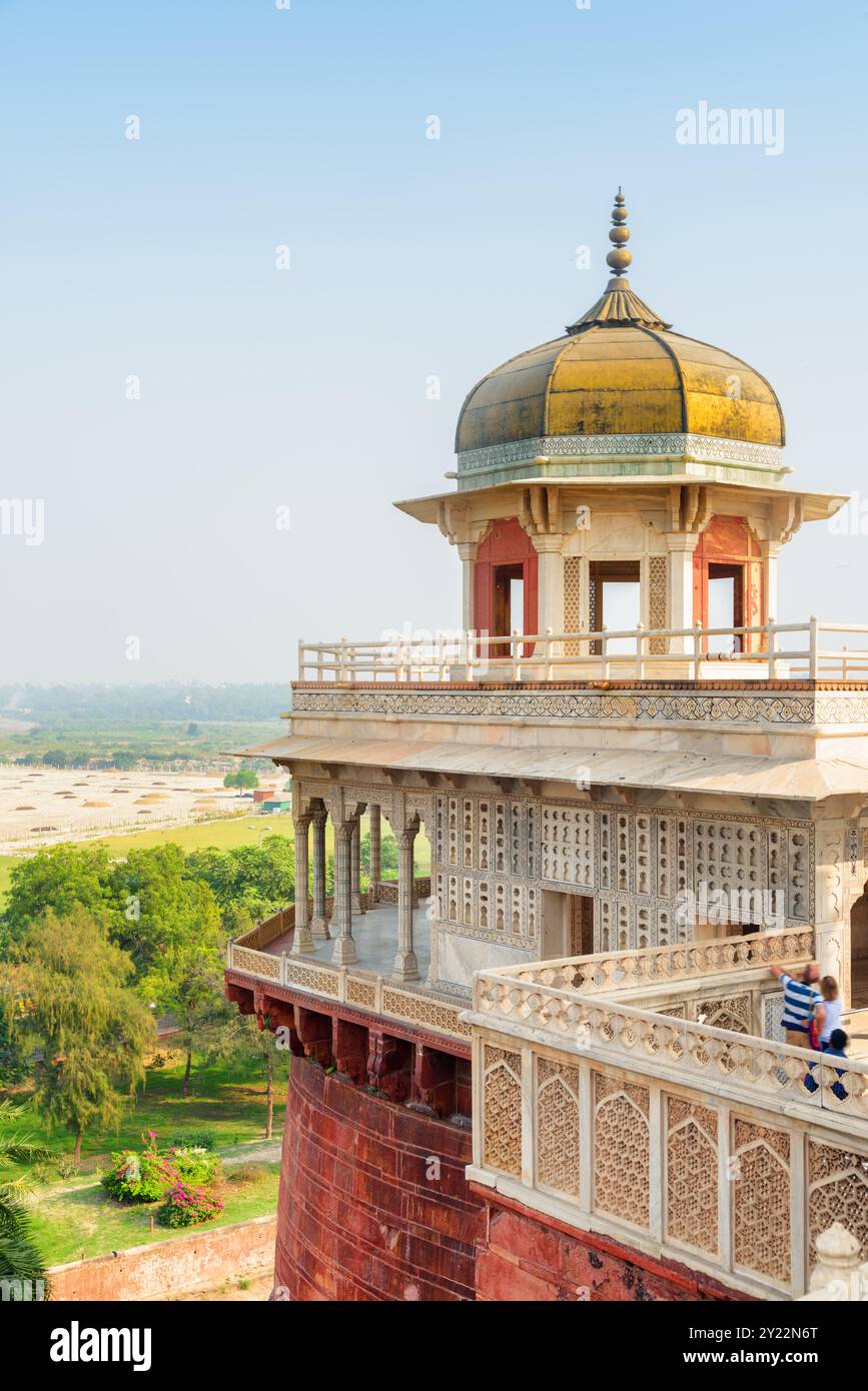 Amazing view of the Musamman Burj in the Agra Fort Stock Photo - Alamy
