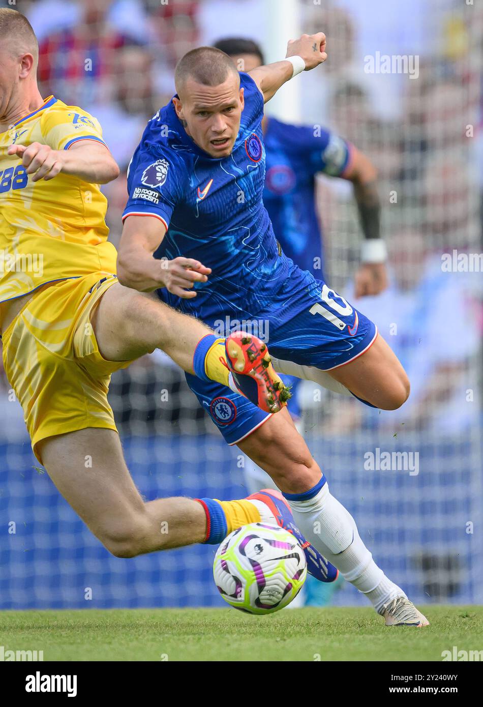 Mykhailo mudryk of chelsea hi-res stock photography and images - Alamy