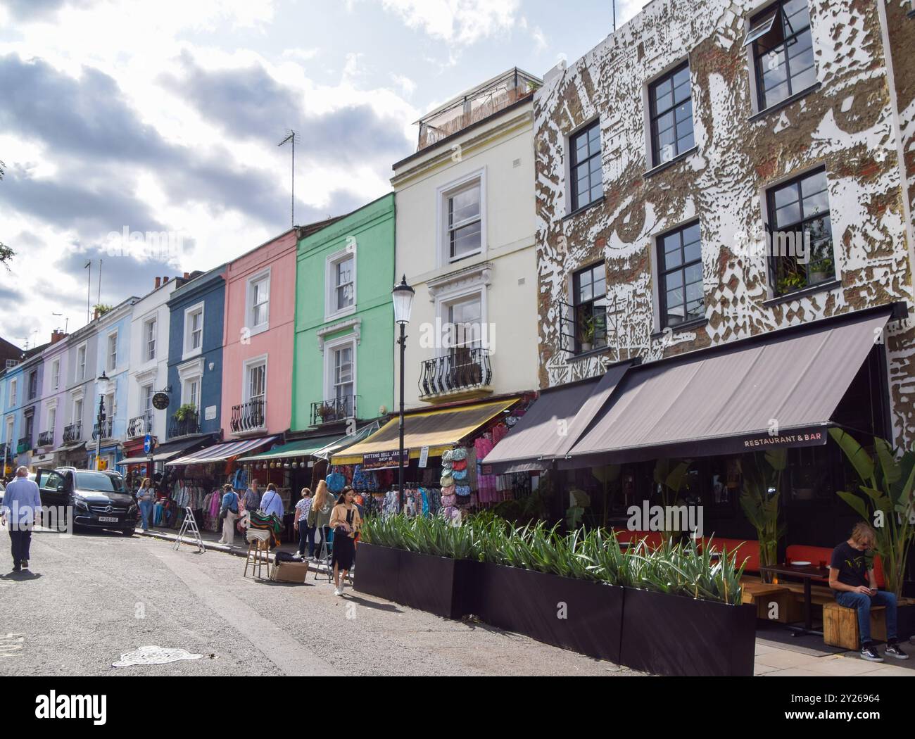 London, United Kingdom 23rd August 2024. Daytime view of Portobello Road in Notting Hill. Credit: Vuk Valcic/Alamy Stock Photo