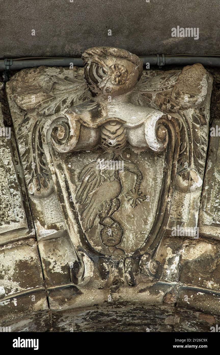 Details of the coats of arms of the families in the palaces and noble houses in the town of Brittoli. Brittoli, province of Pescara, Abruzzo, Italy Stock Photo