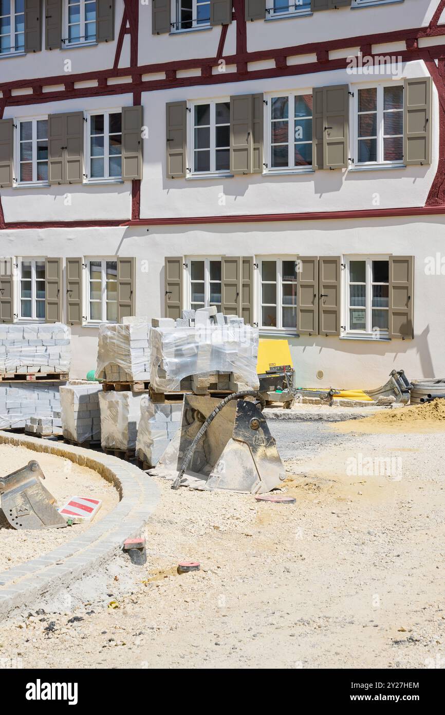 Straßenbaustelle in der historischen Altstadt von Nördlingen Stock Photo