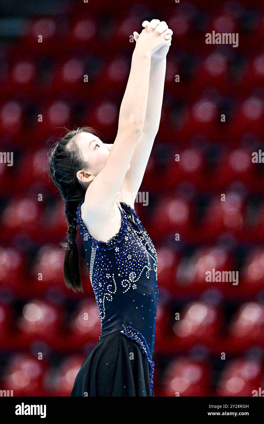 Min li huang hi-res stock photography and images - Alamy