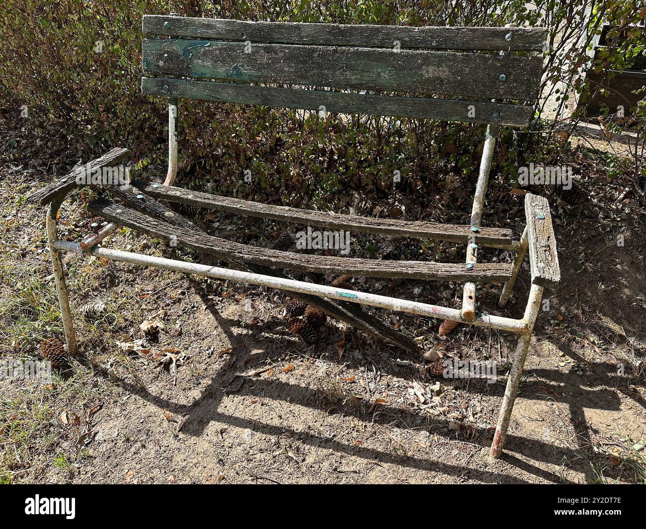 Broken wooden park bench hi-res stock photography and images - Alamy