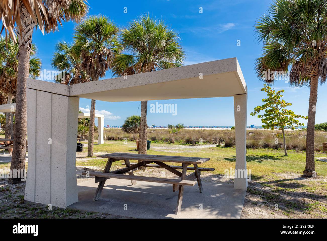 Picnic tables and shelters in ocean beach in the Siesta Key Beach in ...