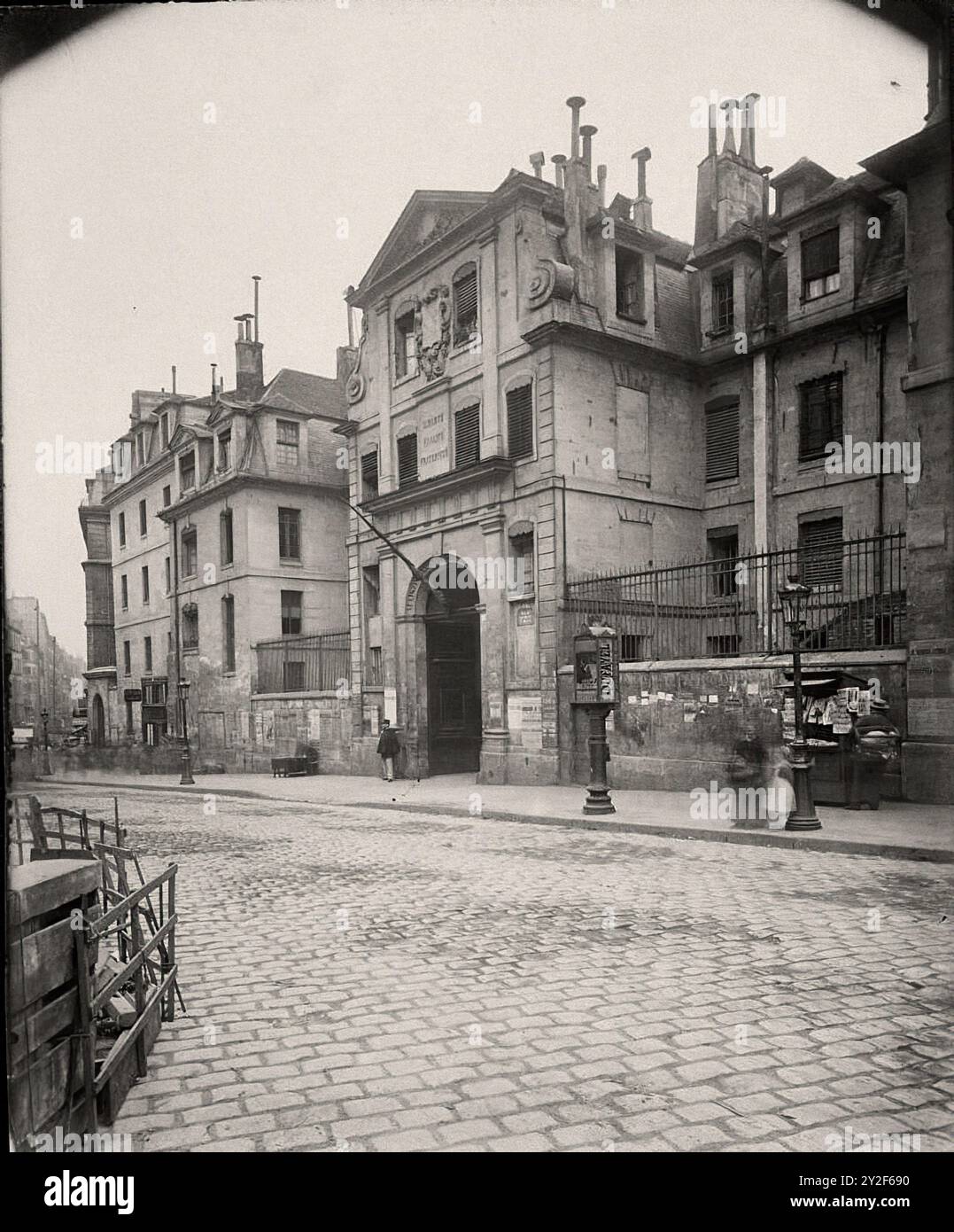 Haussmann st lazare hi-res stock photography and images - Alamy