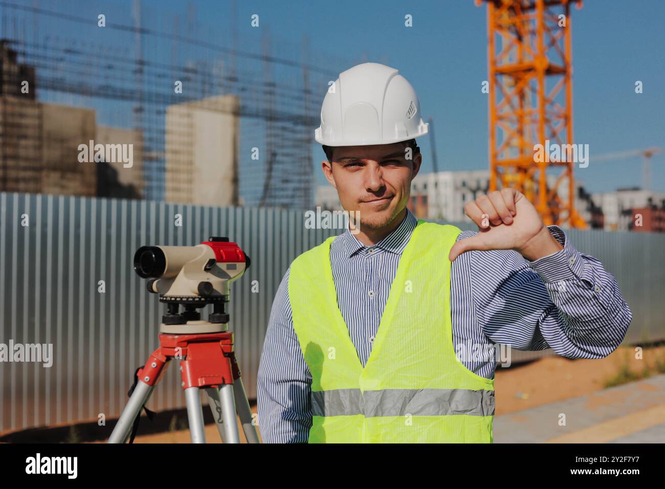 Civil engineer surveying equipment hi-res stock photography and images ...