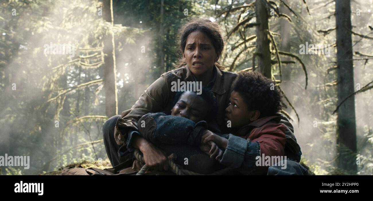 RELEASE DATE: September 27, 2024. TITLE: Never Let Go STUDIO: Lionsgate. DIRECTOR: Alexandre Aja. PLOT: A family that has been haunted by an evil spirit for years. Their safety and their surroundings come into question when one of the children questions if the evil is real. STARRING: ANTHONY B. JENKINS as Samuel, HALLE BERRY as Momma, PERCY DAGGS IV as Nolan. (Credit Image: © Lionsgate/Entertainment Pictures/ZUMAPRESS.com) EDITORIAL USAGE ONLY! Not for Commercial USAGE! Stock Photo