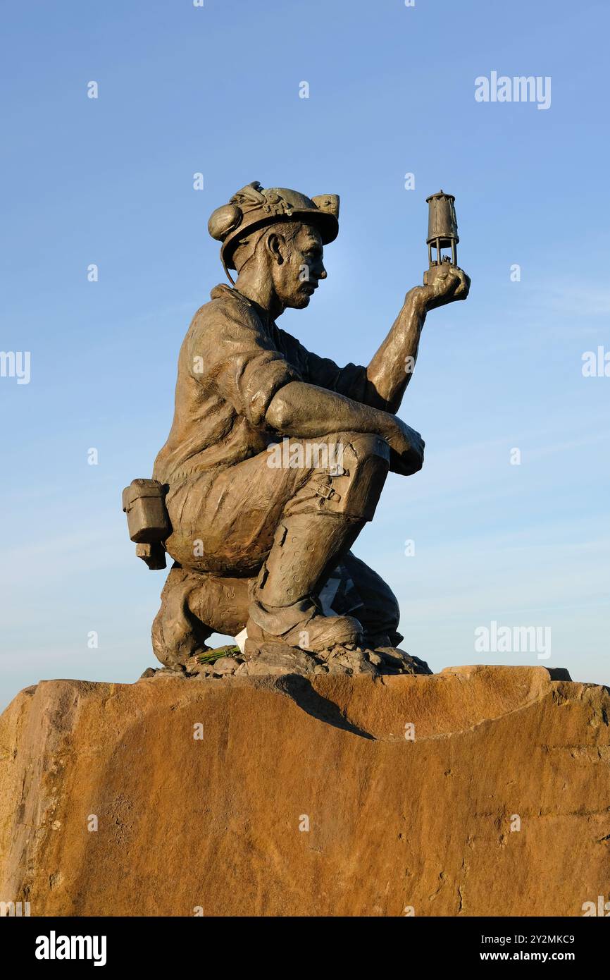Testing for Gas Sculpture, Silverhill Wood, Sutton in Ashfield, Nottinghamshire, UK Stock Photo